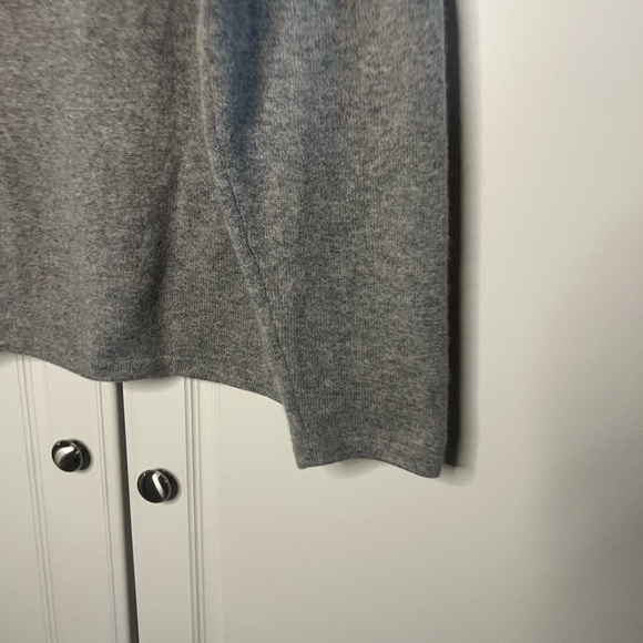 Charter Club 100% Cashmere Turtleneck Sweater - Picture 4 of 9